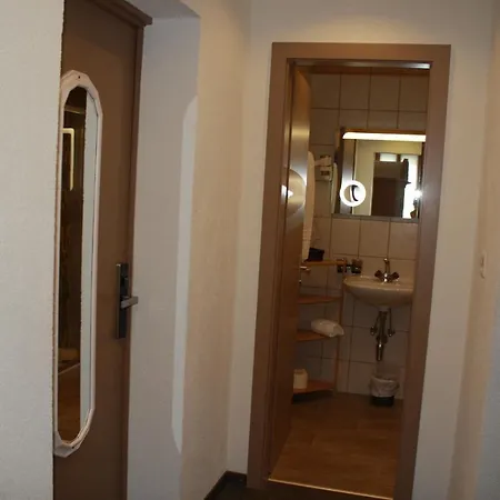 De La Gare مونثيه