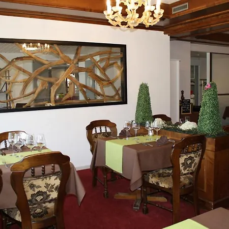 De La Gare Hotel