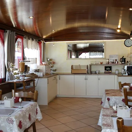 De La Gare Hotel